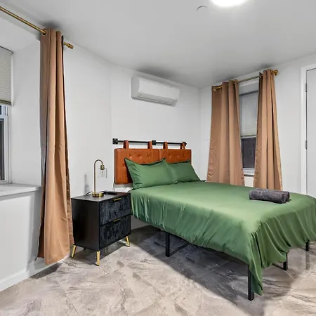 Upper East Side Luxury 3br 2b 1700 Square Feet New York