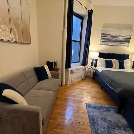 Uws Apartment