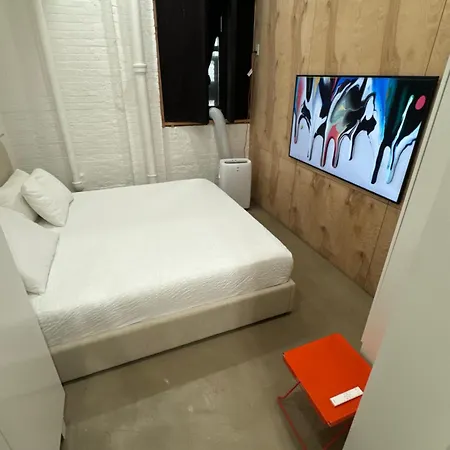 Extraordinary 3 Bedrooms Gigantic Loft Apartment New York