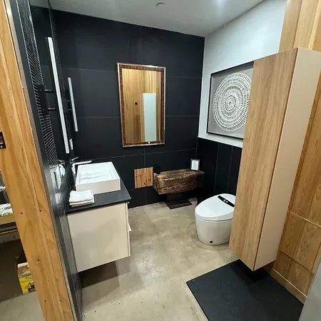 Extraordinary 3 Bedrooms Gigantic Loft