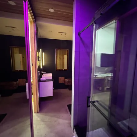Extraordinary 3 Bedrooms Gigantic Loft Apartment New York