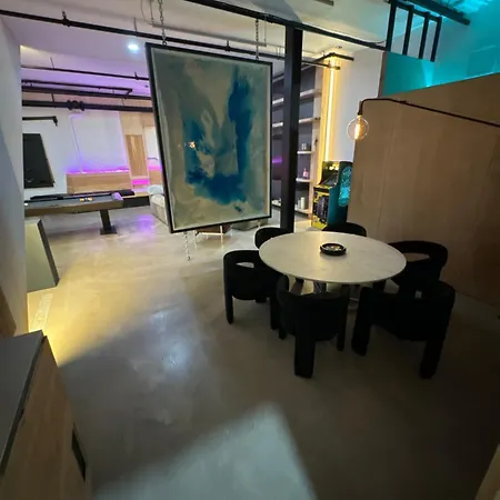 Extraordinary 3 Bedrooms Gigantic Loft Apartment New York