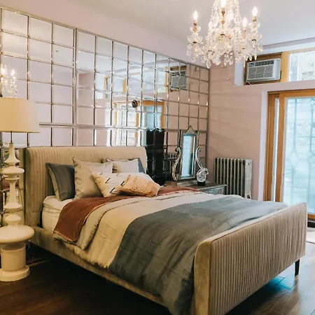 Northern Lights Mansion 4* New York