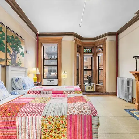 Bed & Breakfast Northern Lights Mansion New York