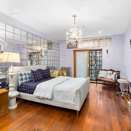 Northern Lights Mansion Bed & Breakfast