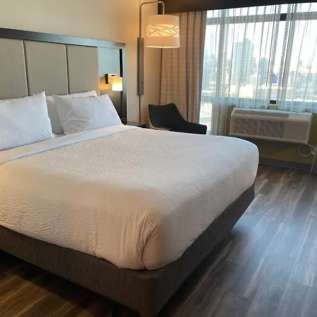 Hotel Express Long Island E - By Ihg New York