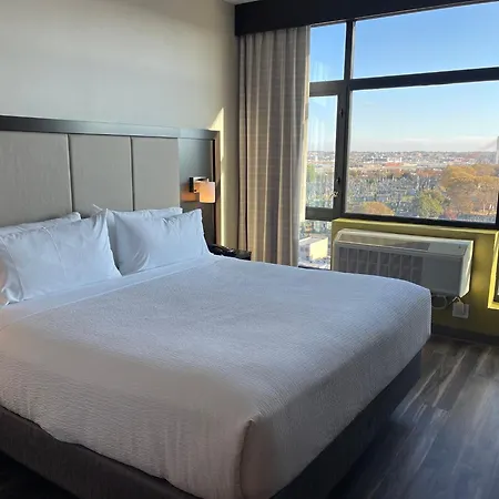 Hotel Express Long Island E - By Ihg 3*