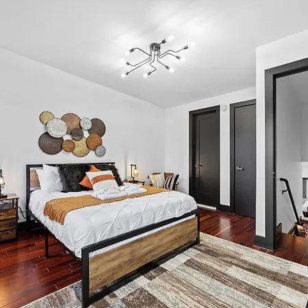 Rustic Chic 4br For Groups - Bushwick's Finest * New York