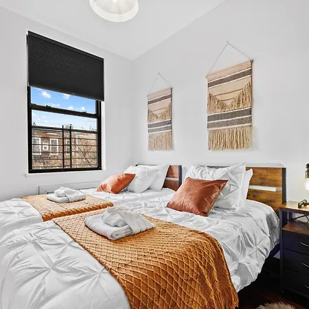 Rustic Chic 4br For Groups - Bushwick's Finest Apartment