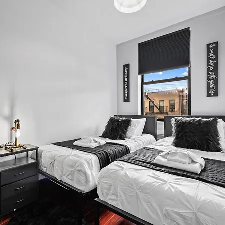 Rustic Chic 4br For Groups - Bushwick's Finest Apartment