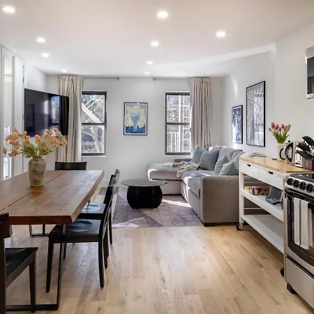 Three-bedroom In Prime Williamsburg *