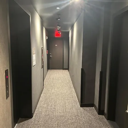 The Melrose Hotel