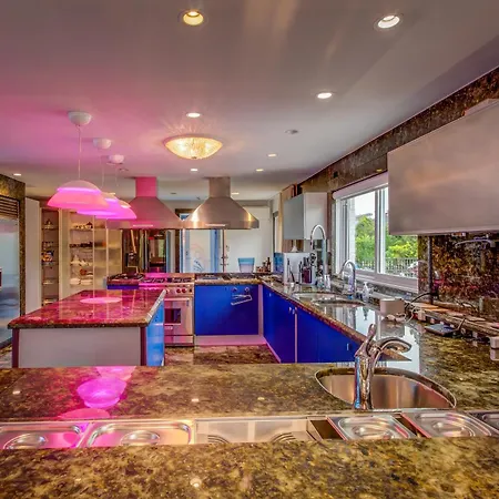 Gables New 2024 Villa New York