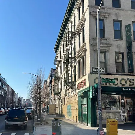 Cozy Brooklyn Home, Private In Host Shared Homestay *