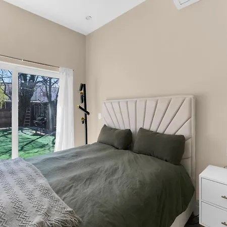 Spacious&renovated Duplex Brooklynbackyard&wd New York