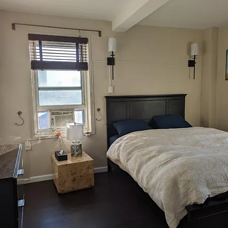 Fully Renovated Manhattan Gem 4* New York