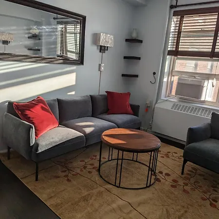 Aparthotel Fully Renovated Manhattan Gem