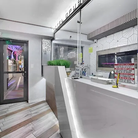 Hotel Opus Bronx Near Bay Plaza Mall New York