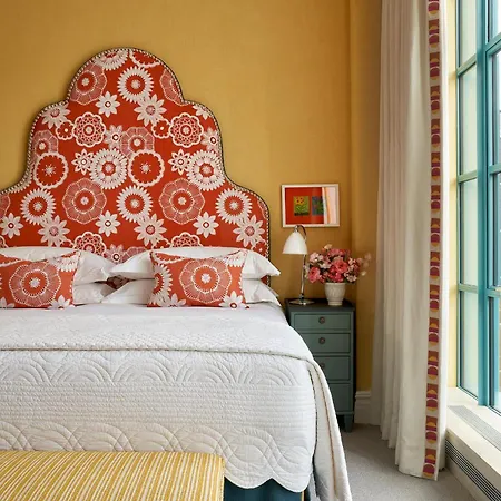 Warren Street 5*