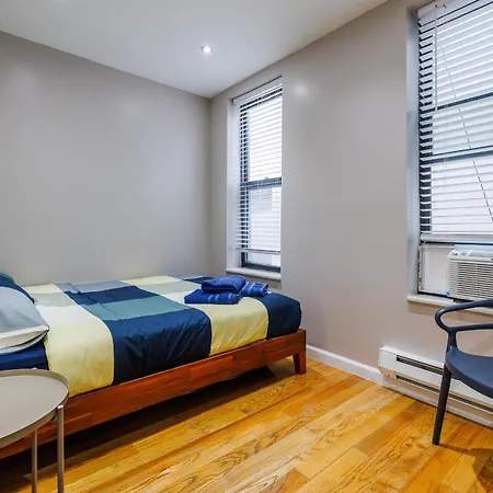 Park Side Living, Style -5 * New York