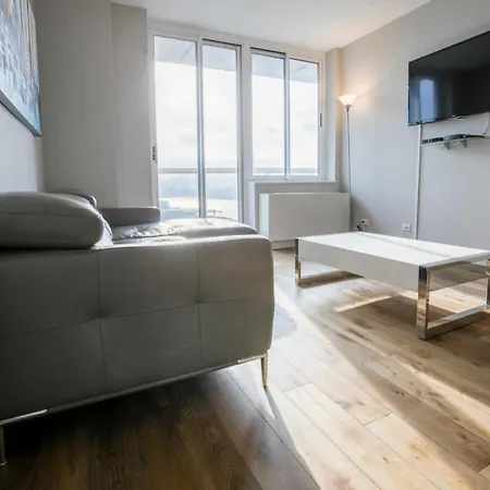 Apartment 1 Bed 1 Bath In West Side New York