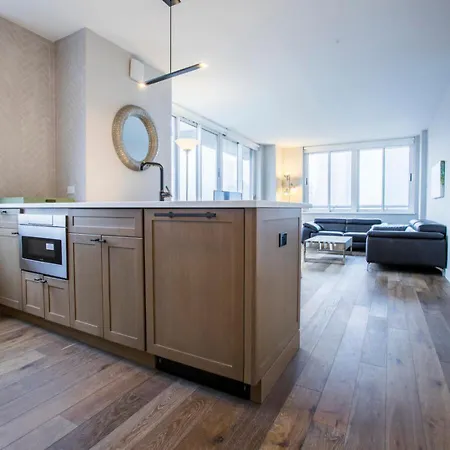 1 Bed 1 Bath In West Side Apartment
