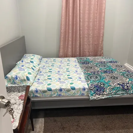 Apartment Cozy 2-bedroom In Phenomenal Queens With Wifi, Ac