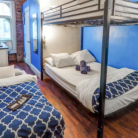 Metropolitan Manhattan Apartment New York