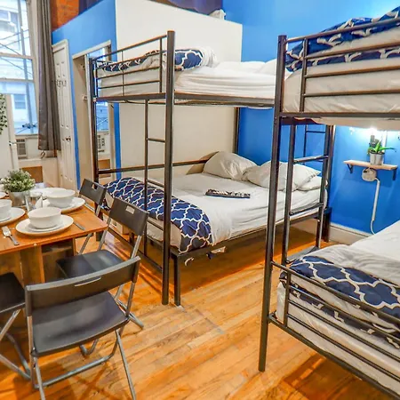 Metropolitan Manhattan Apartment New York
