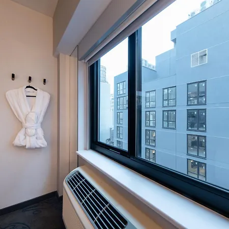 Hotel Pestana Cr7 Times Square 4*