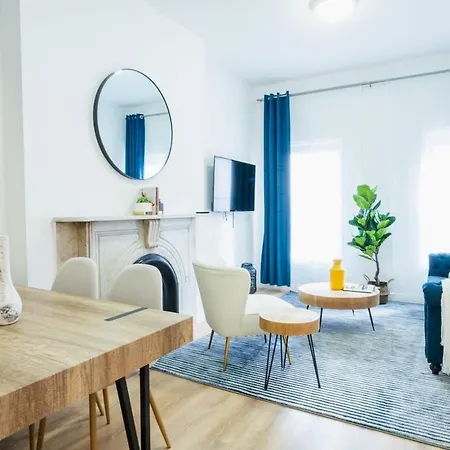 Apartment 1435-4 I 3 Bedrooms 2 Bath Prime Upper East