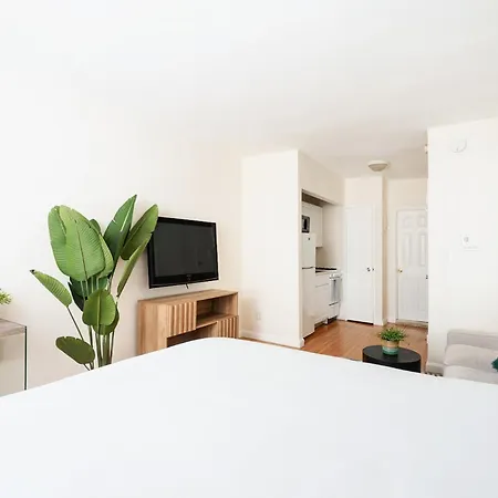338-3b Union Square Newly Reno Sleeps 3 Apartment *