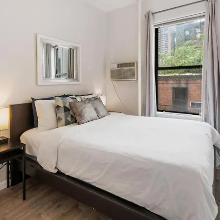 2br Great Location Short Walk To Times Square New York