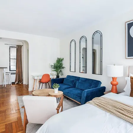 105-2c Xl Prime Location * New York