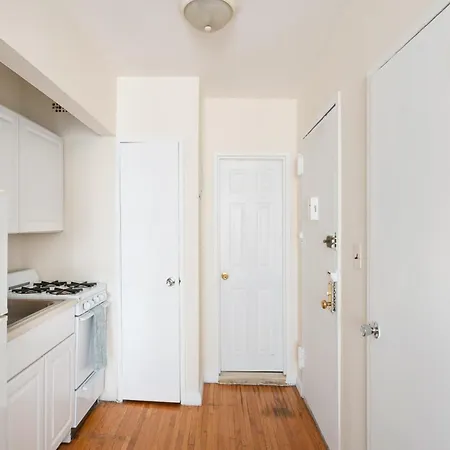 Apartment 338-3b Union Square Newly Reno Sleeps 3