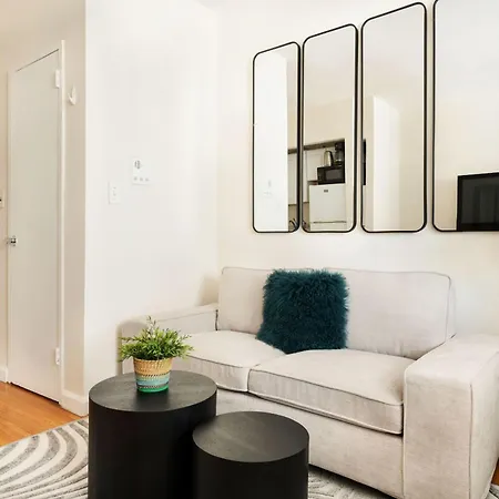 338-3b Union Square Newly Reno Sleeps 3 Apartment *