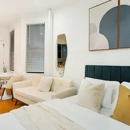 403-2e Newly Renovated Ues * New York