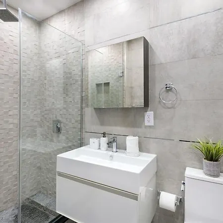 Apartment 317-2a Sleek Modern 1br Ues W&d New York