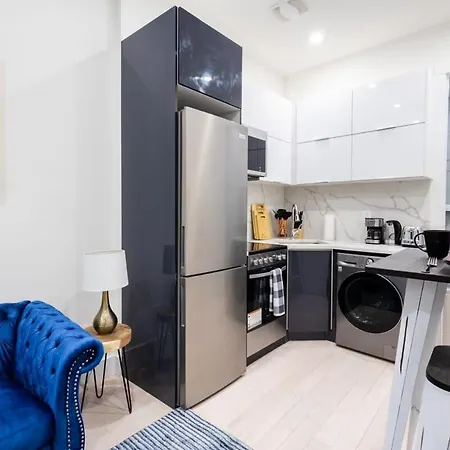 317 Ues Apartment