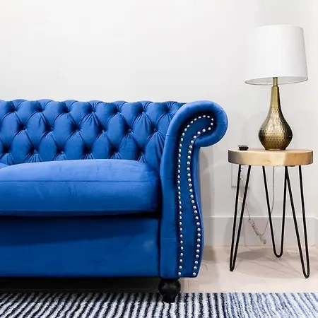 Apartment 317 Ues *