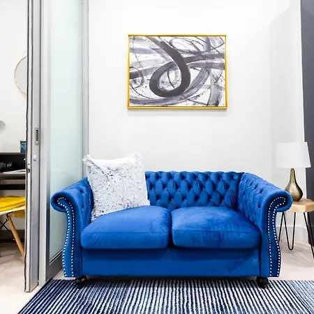 Apartment 317 Ues