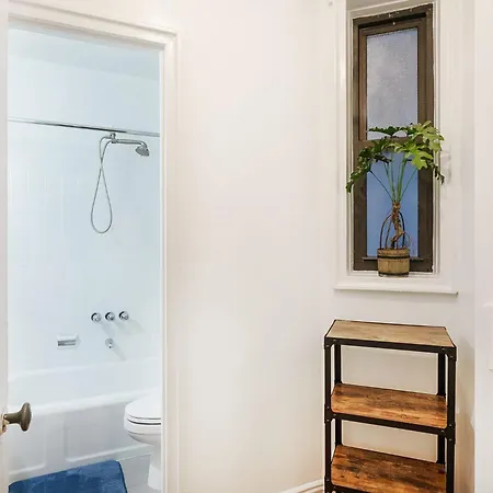 Apartment 105-2c Xl Prime Location New York