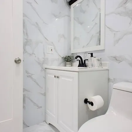 Apartment 240-12 Brand New Prime Location W&d New York