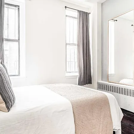 Apartment 2bd 1bth Apartment, Midtown Location Near Nyc Icons!