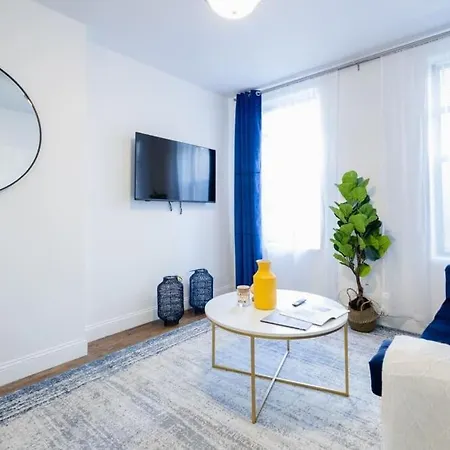 1435-2 3 Bedrooms 2 Bath Wd Ues