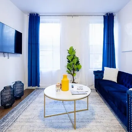 1435-2 3 Bedrooms 2 Bath Wd Ues Apartment