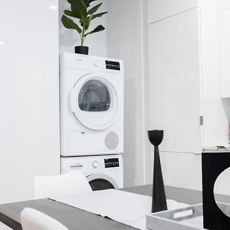 Apartment 13-2 I Brand New Luxury 2br Prime Union Square New York