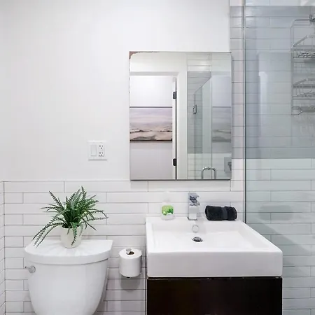 1288-3rs New Renovated 2 Bedrooms In Ues