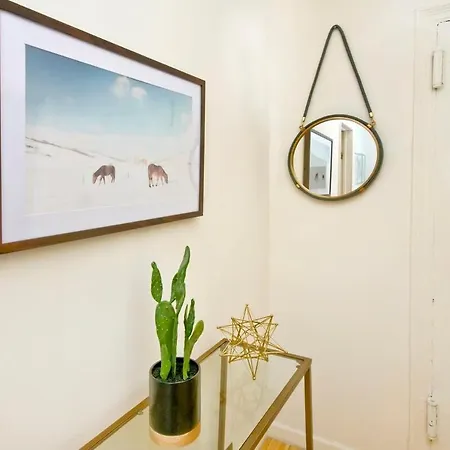 102-1a Value 2br Near Park *