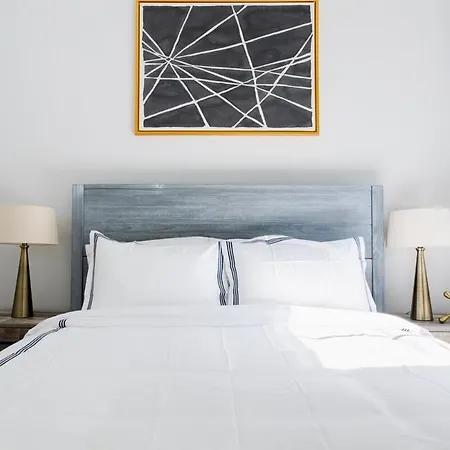 E10-2 Designer East Village Townhouse 1br Apartment New York